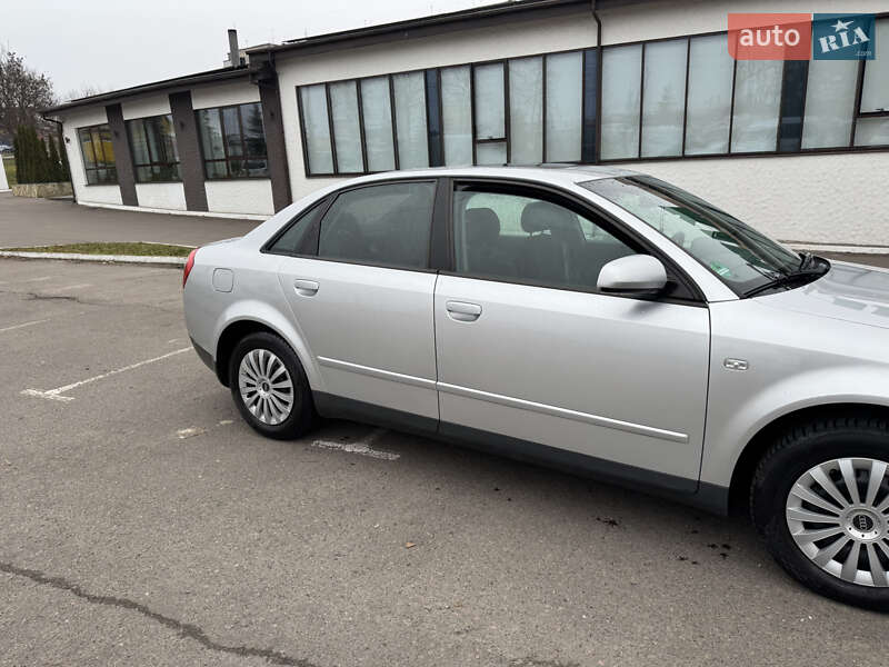 Седан Audi A4 2001 в Рівному