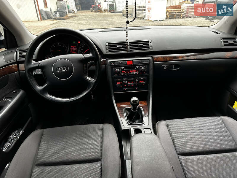 Седан Audi A4 2001 в Снятине