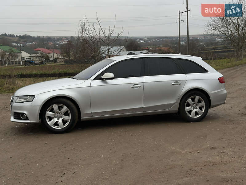 Универсал Audi A4 2011 в Зборове