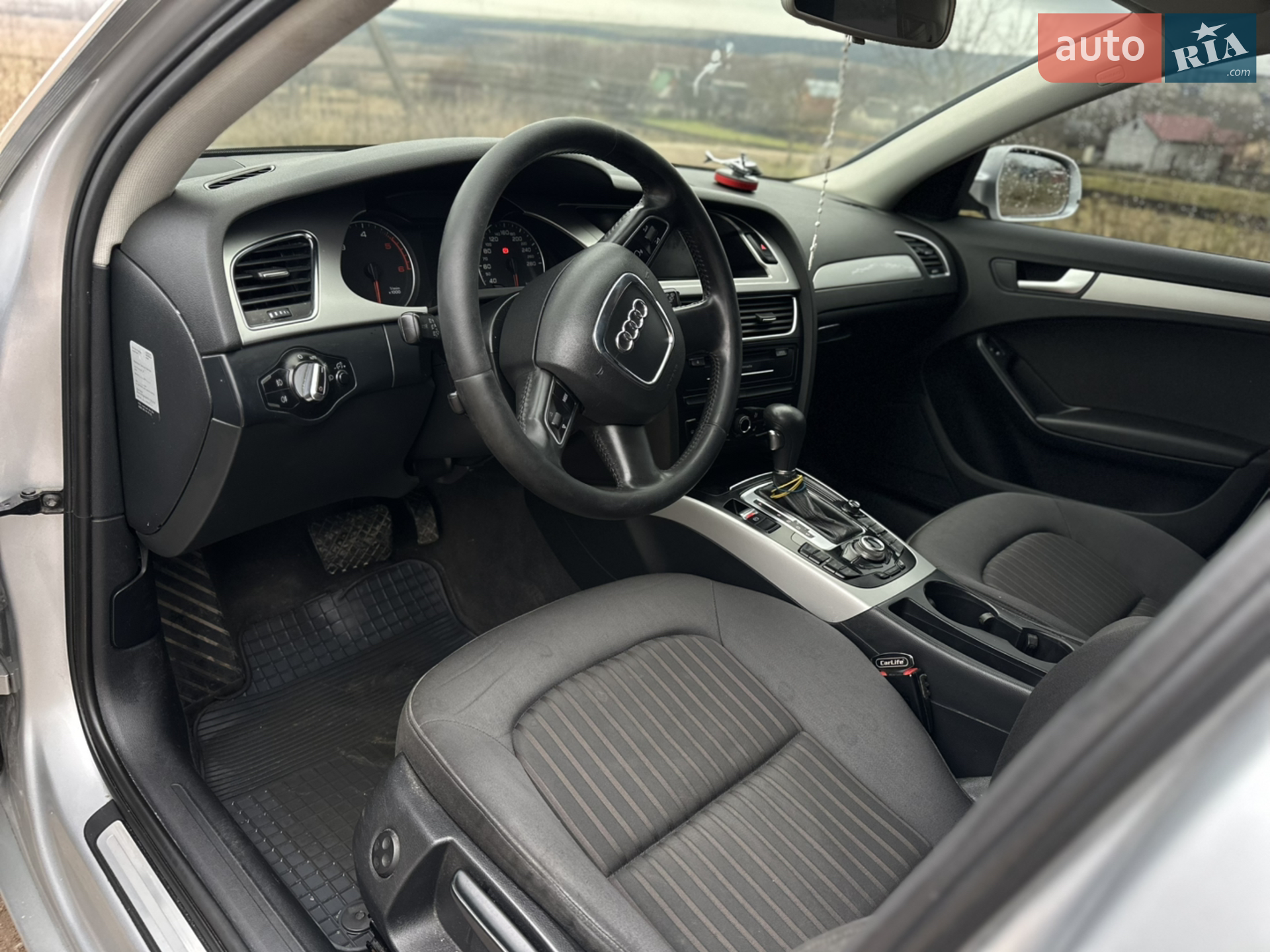 2011 Audi A4 - мініатюра 26