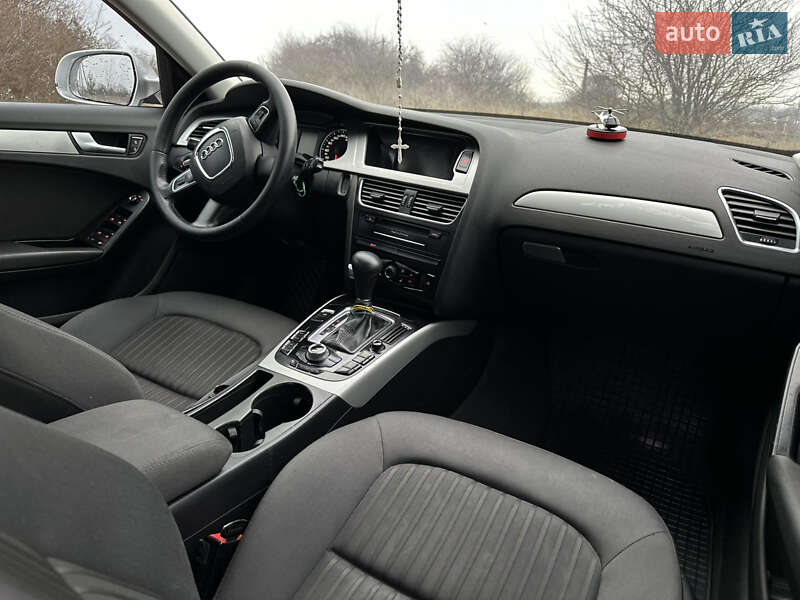 Универсал Audi A4 2011 в Зборове