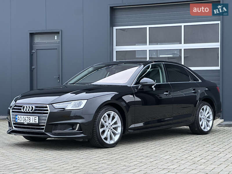 Седан Audi A4 2018 в Мукачево