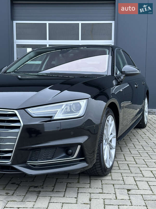 Седан Audi A4 2018 в Мукачево