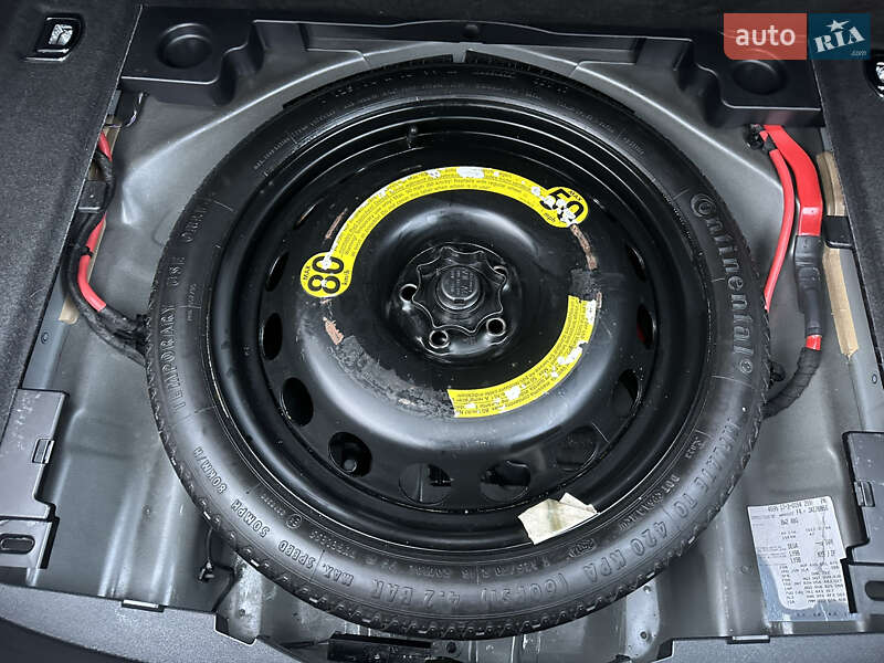 Седан Audi A4 2018 в Мукачево