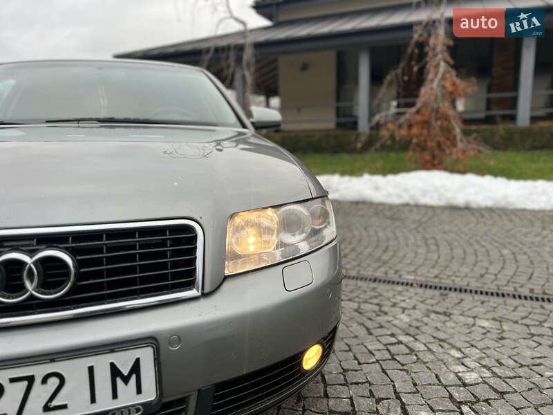 Седан Audi A4 2003 в Жовкві