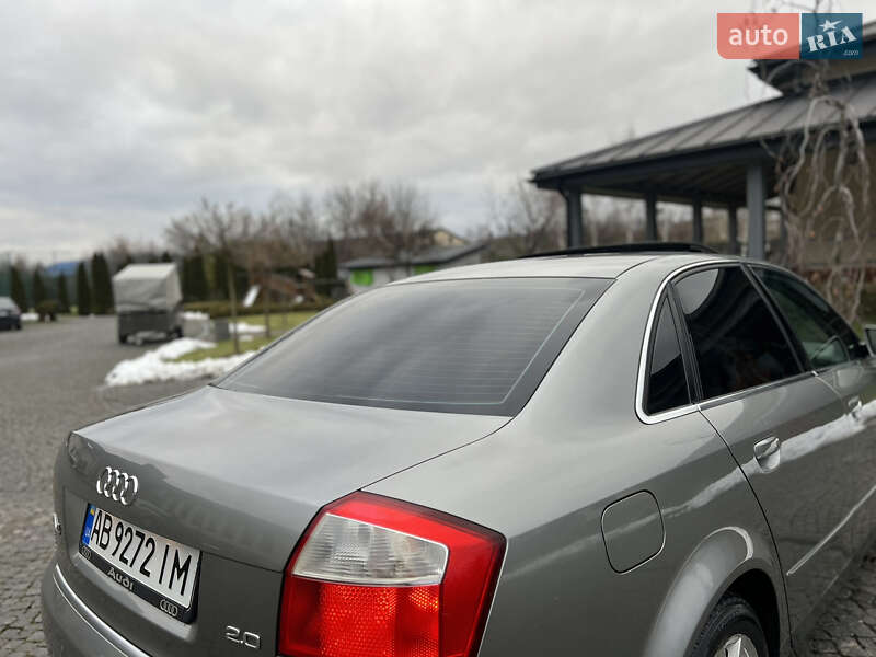 Седан Audi A4 2003 в Жовкві