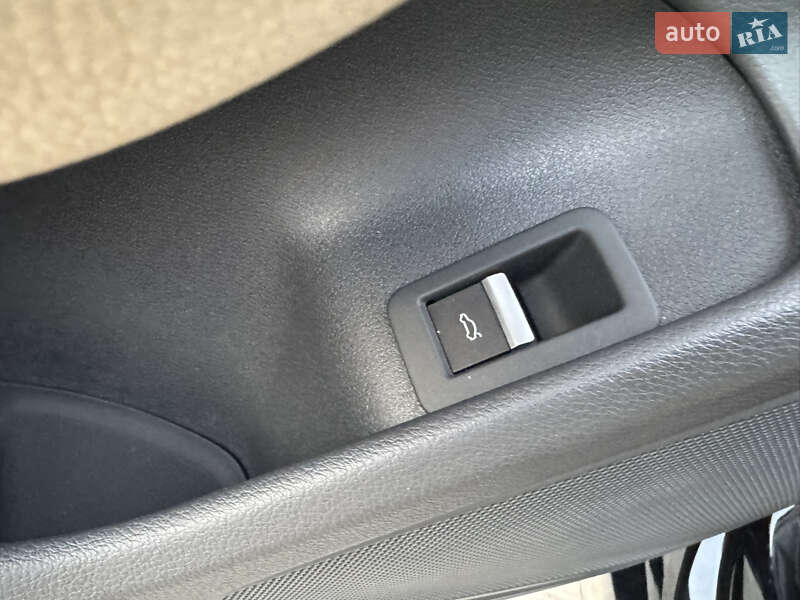 Седан Audi A4 2016 в Тернополі