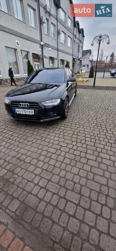 Седан Audi A4 2013 в Мукачевому