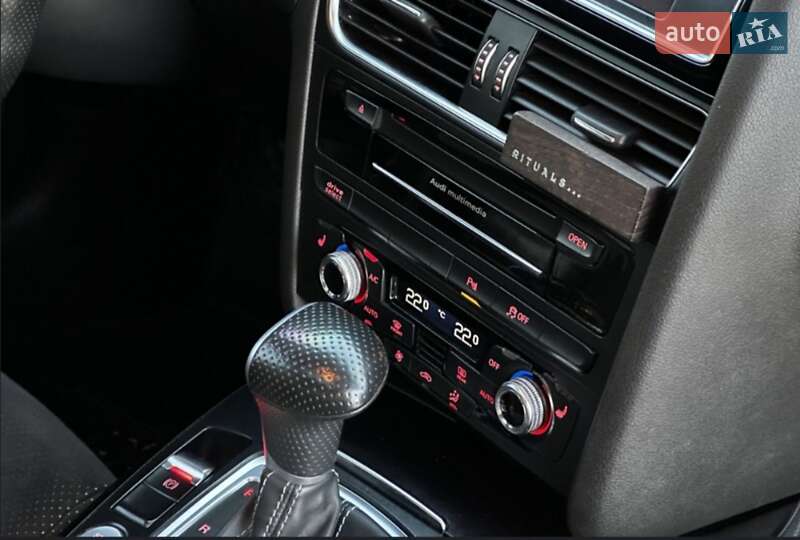 Седан Audi A4 2015 в Нових Санжарах