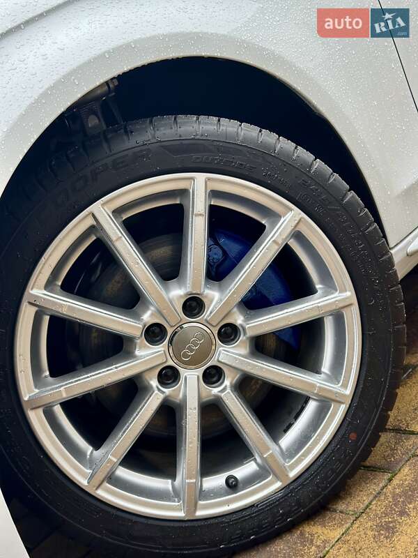 Седан Audi A4 2015 в Вінниці