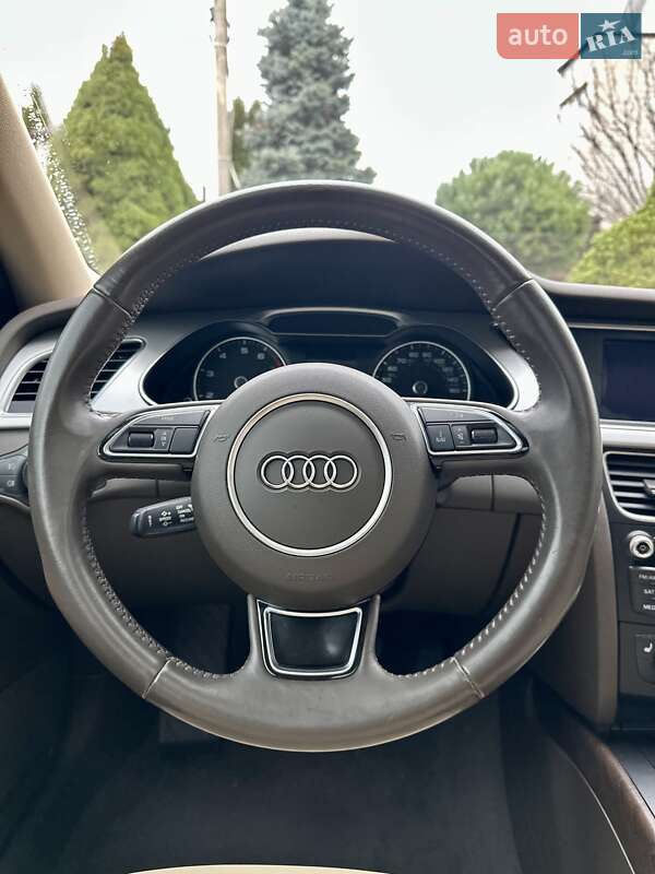 Седан Audi A4 2015 в Вінниці