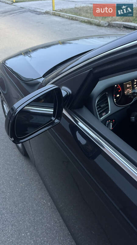 Седан Audi A4 2012 в Києві