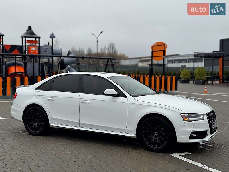 Седан Audi A4 2013 в Виннице