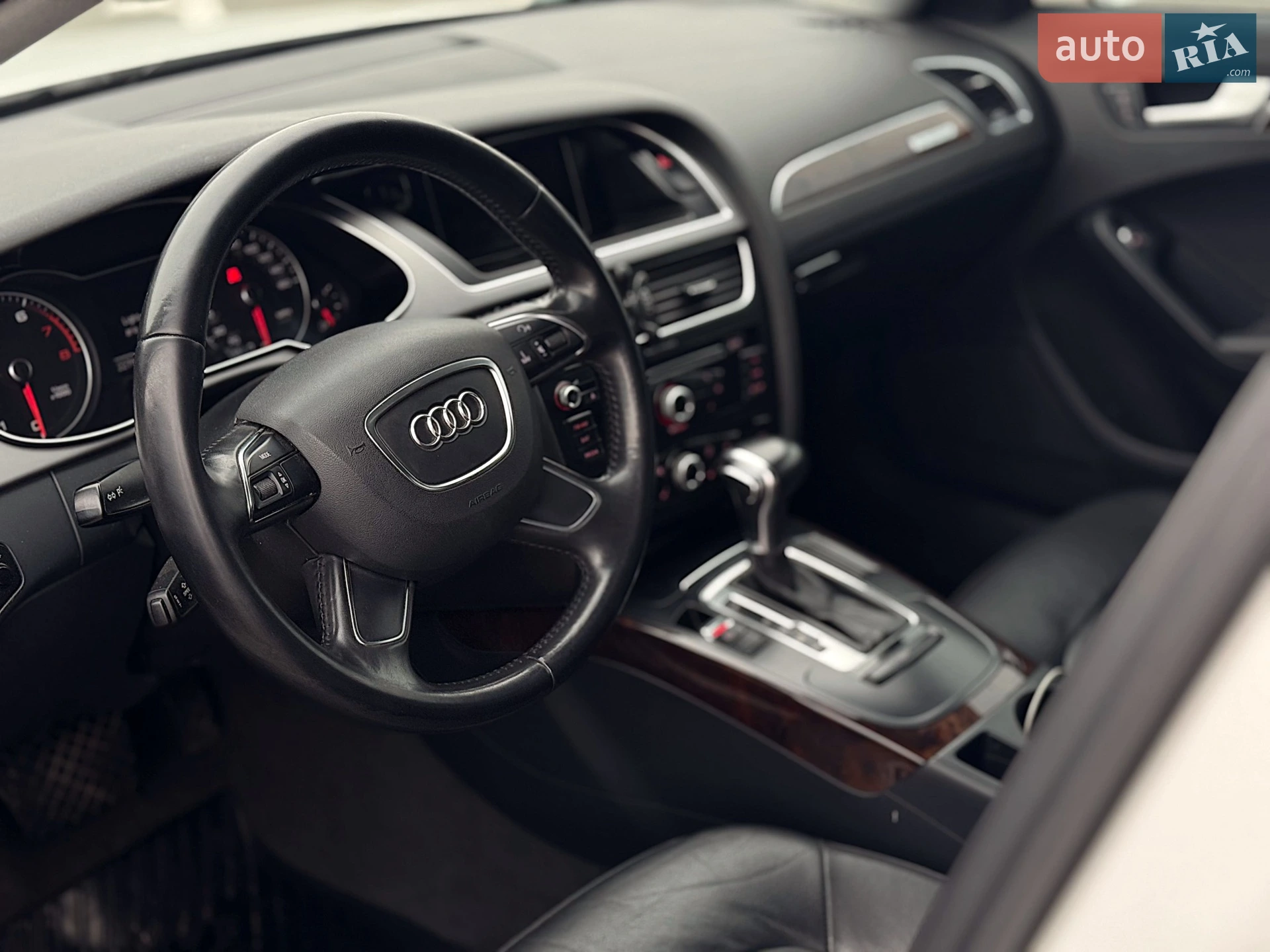 2013 Audi A4 - мініатюра 25