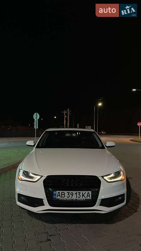 Седан Audi A4 2013 в Виннице