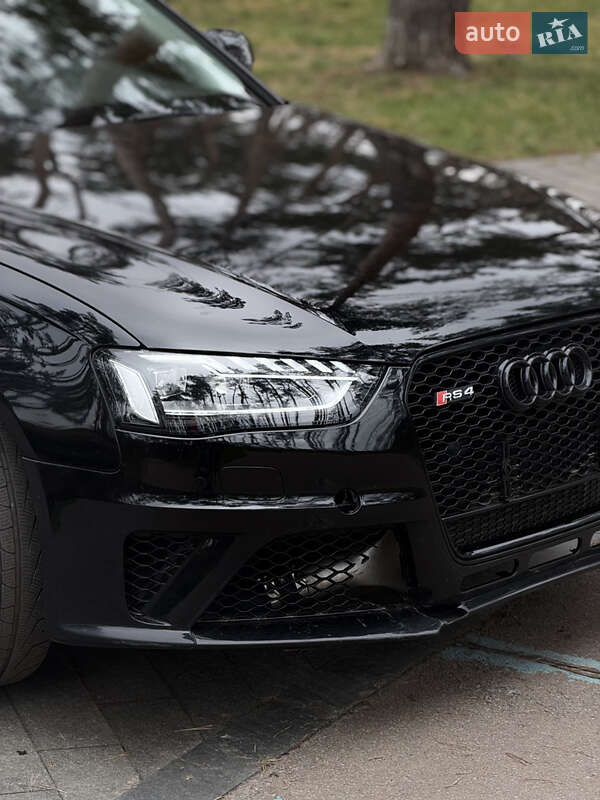 Седан Audi A4 2013 в Житомирі
