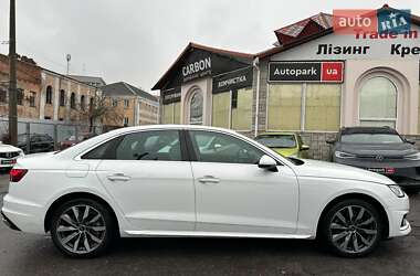 Седан Audi A4 2023 в Виннице
