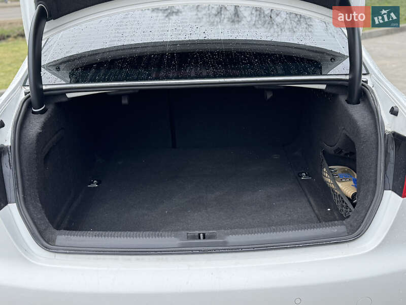 Седан Audi A4 2008 в Новояворовске фото 10 Седан Audi A4 2008 в Новояворовске
