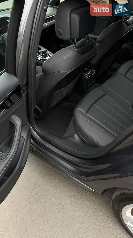 Седан Audi A4 2020 в Полтаві
