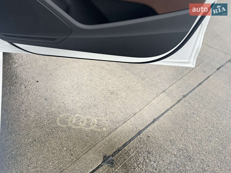 Седан Audi A4 2018 в Киеве фото 15 Седан Audi A4 2018 в Киеве