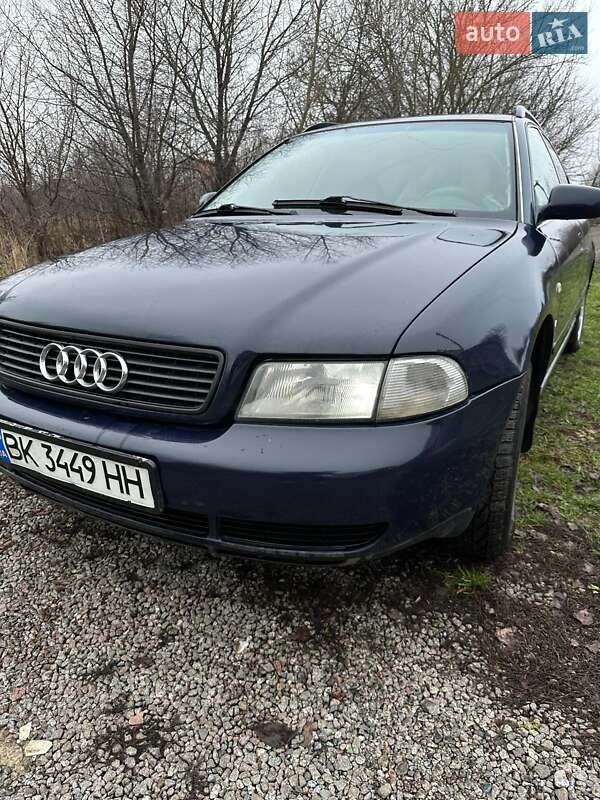 Универсал Audi A4 1996 в Киеве