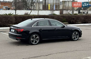 Седан Audi A4 2016 в Киеве