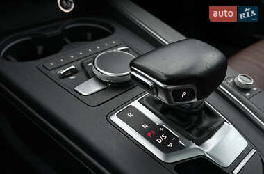 Седан Audi A4 2016 в Киеве
