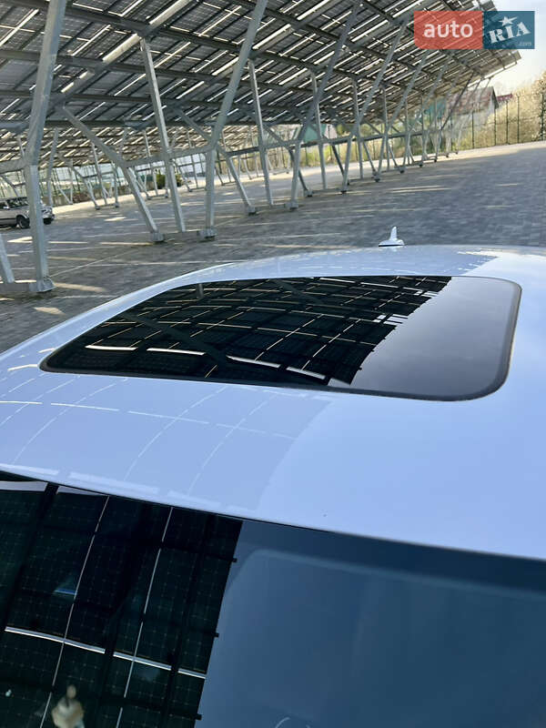 Седан Audi A4 2017 в Львове