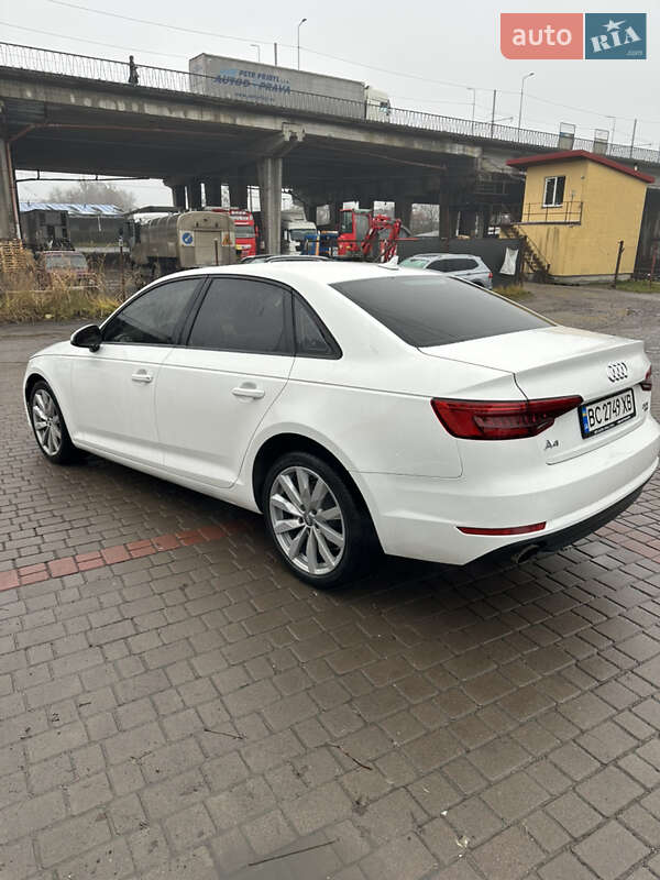 Седан Audi A4 2017 в Львове