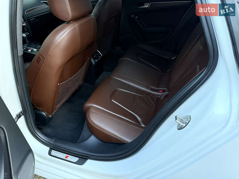 Седан Audi A4 2015 в Києві