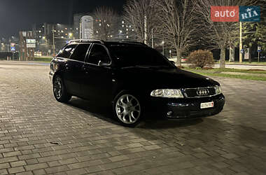Универсал Audi A4 2000 в Луцке