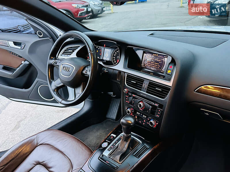 Седан Audi A4 2013 в Харкові