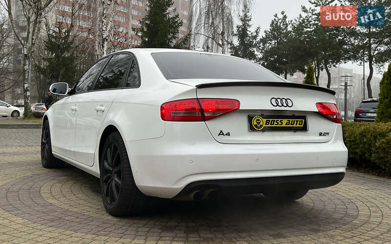 Седан Audi A4 2013 в Львове