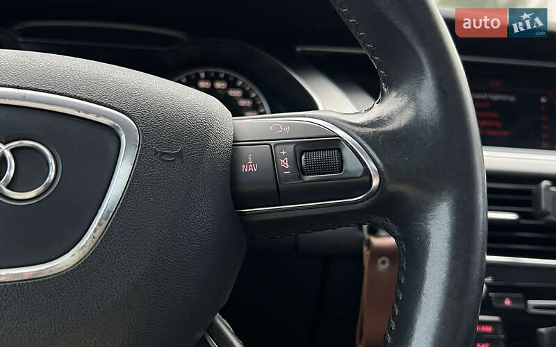 Седан Audi A4 2013 в Львове