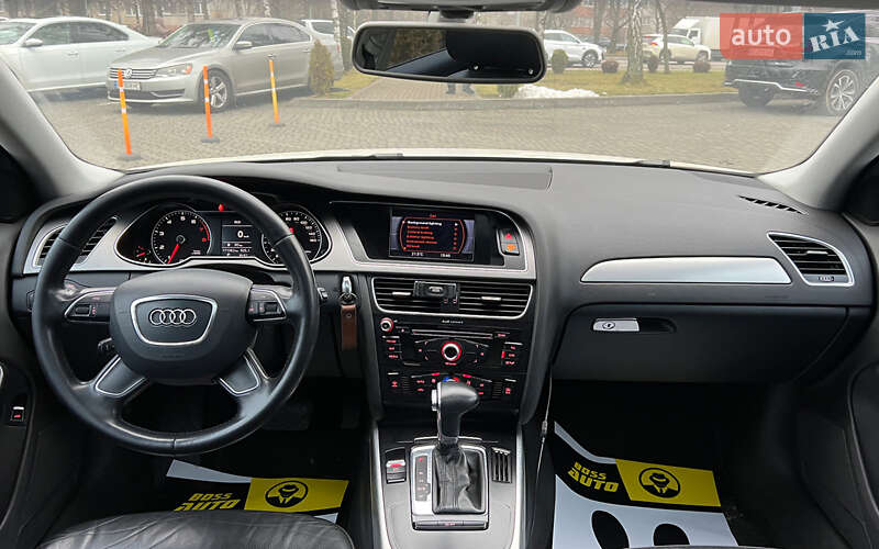 Седан Audi A4 2013 в Львове