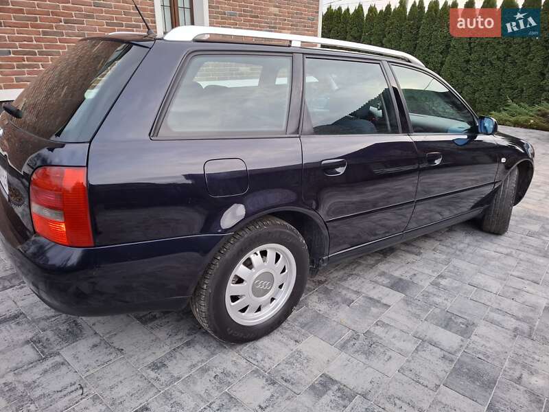 Универсал Audi A4 2000 в Черновцах