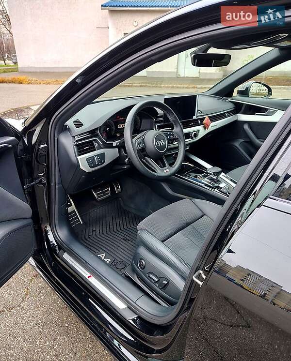 Седан Audi A4 2022 в Києві