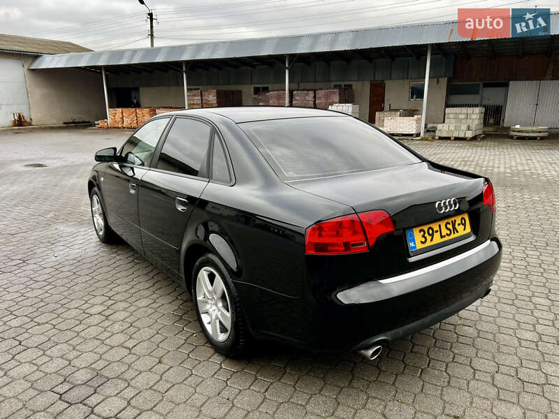 Седан Audi A4 2006 в Надворной