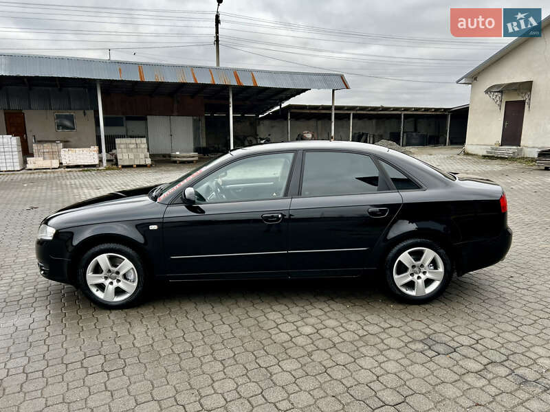 Седан Audi A4 2006 в Надворной