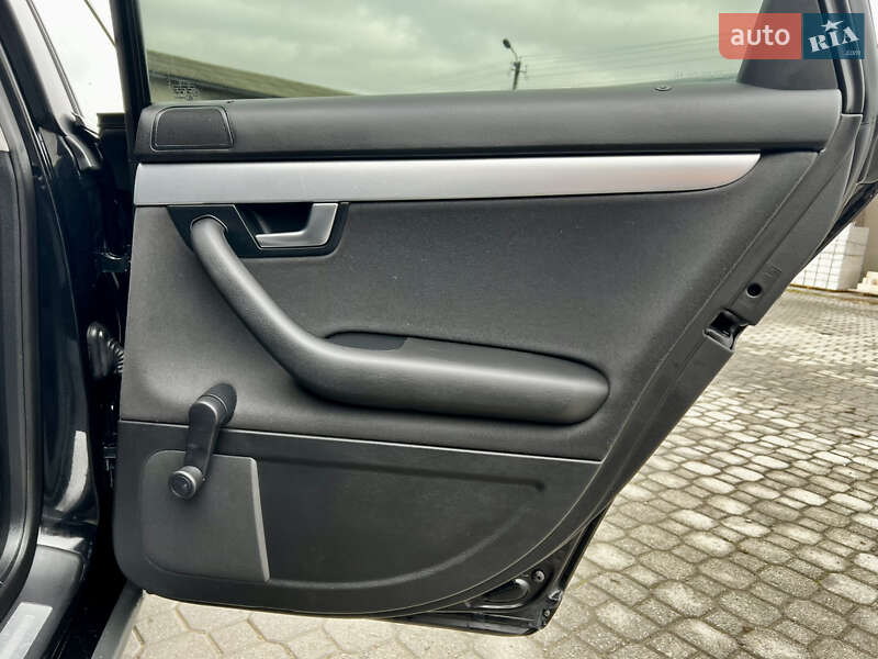 Седан Audi A4 2006 в Надворной