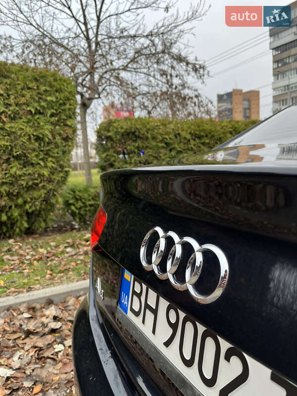 Седан Audi A4 2013 в Днепре
