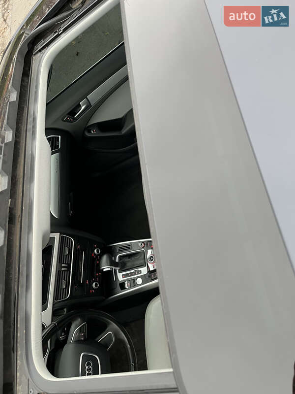 Седан Audi A4 2013 в Днепре