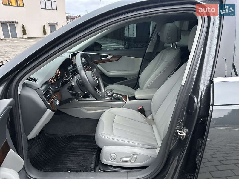 Седан Audi A4 2018 в Ровно