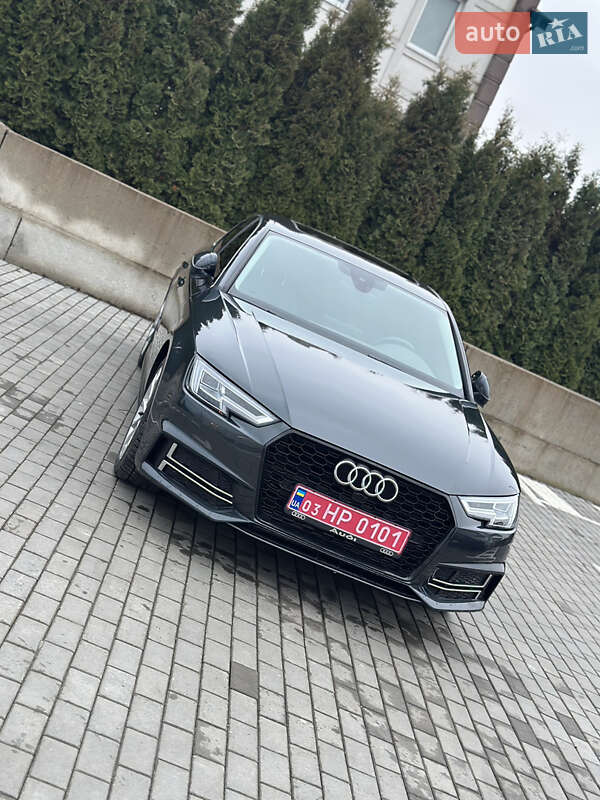 Седан Audi A4 2018 в Ровно