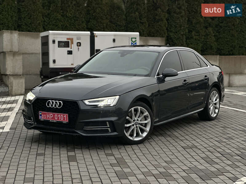 Седан Audi A4 2018 в Ровно