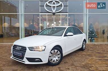 Седан Audi A4 2013 в Киеве
