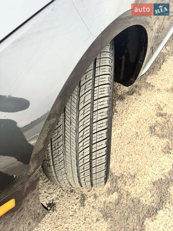 Седан Audi A4 2017 в Львове