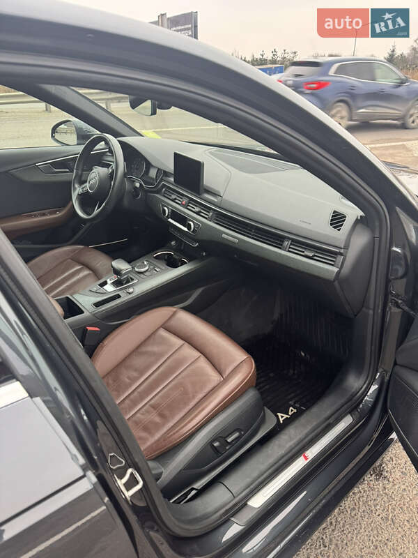 Седан Audi A4 2017 в Львове