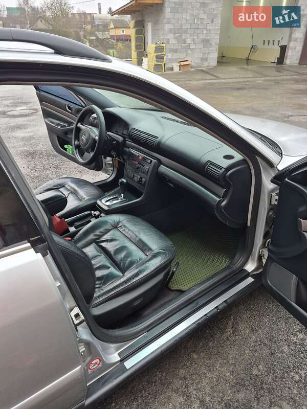 Универсал Audi A4 2000 в Ровно