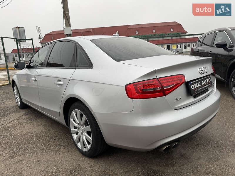 Седан Audi A4 2012 в Києві